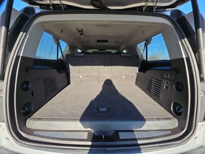 2016 Chevrolet Suburban - Photo 17