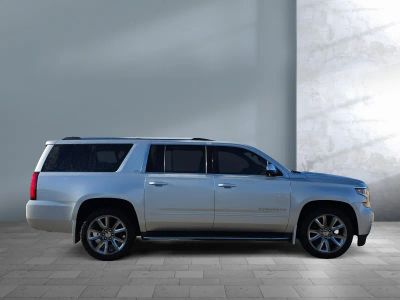 2016 Chevrolet Suburban - Photo 7