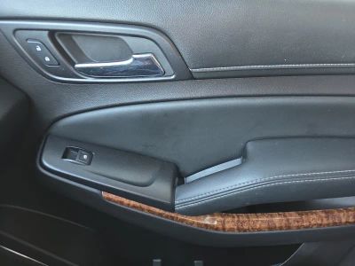 2016 Chevrolet Suburban - Photo 21
