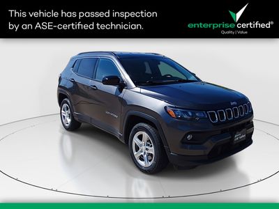 2024 Jeep Compass Latitude 4x4 — front three-quarter view