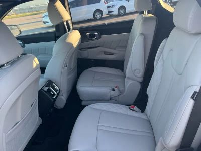 2026 Kia Sorento Hybrid — photo 17 view