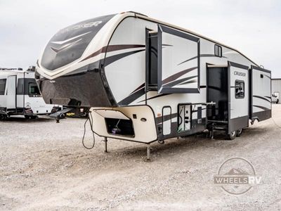 2018 CrossRoads RV Cruiser - Photo 3