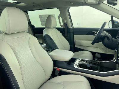 2026 Kia Carnival Hybrid — photo 32 view