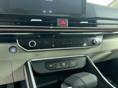 2026 Kia Carnival Hybrid — photo 26 view