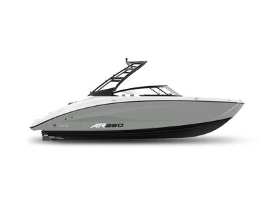 2026 Yamaha Boats AR250 — front three-quarter view