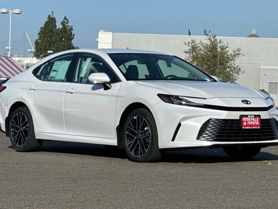 2026 Toyota Camry - Photo 9