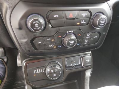 2023 Jeep Renegade - Photo 17