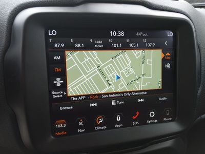 2023 Jeep Renegade - Photo 16
