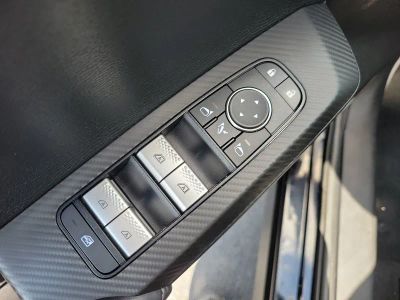2025 Mitsubishi Outlander — photo 17 view