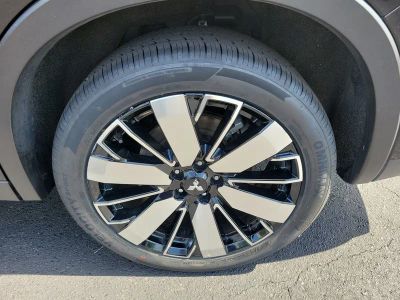 2025 Mitsubishi Outlander — photo 34 view