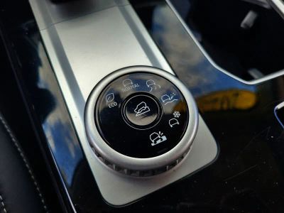 2025 Mitsubishi Outlander — photo 27 view
