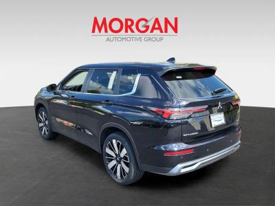 2025 Mitsubishi Outlander — engine compartment view