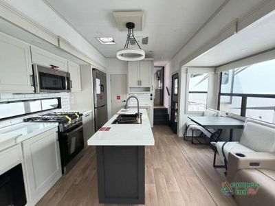 2026 Grand Design Solitude - Photo 12