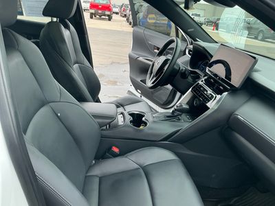 2024 Toyota Venza - Photo 20