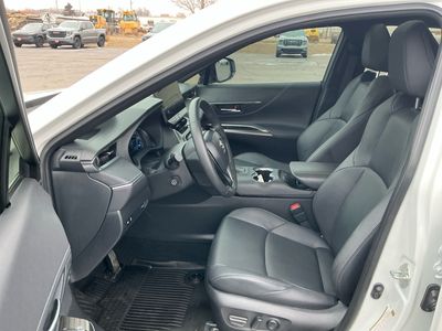 2024 Toyota Venza - Photo 9