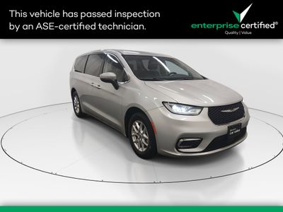 2023 Chrysler Pacifica Touring L FWD — front three-quarter view