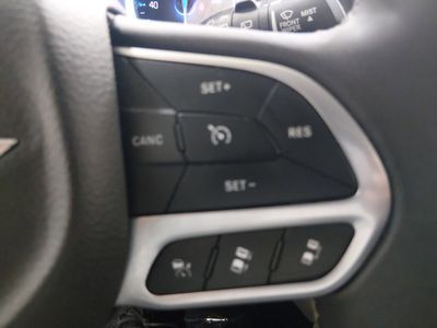 2023 Chrysler Pacifica — photo 18 view