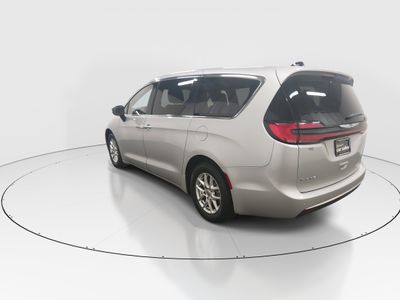 2023 Chrysler Pacifica — detail view