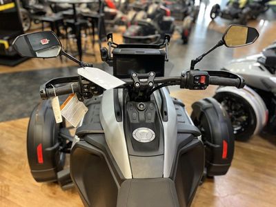 2025 Can-Am Canyon Redrock - Photo 5