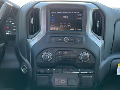 2024 Chevrolet Silverado 1500 — photo 11 view