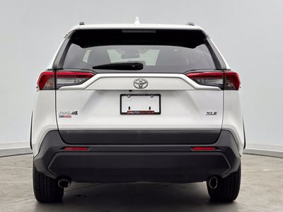 2019 Toyota RAV4 — photo 7 view