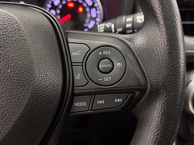 2019 Toyota RAV4 — photo 20 view