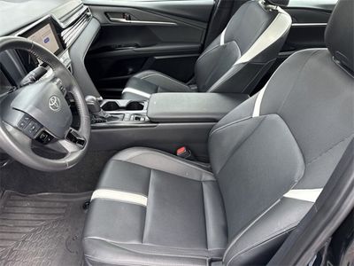2025 Toyota Camry - Photo 4