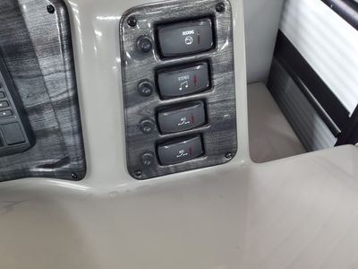 2023 QWEST 820 E LANAI LTZ TT2 - Photo 17