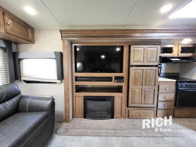 2018 Forest River Rockwood Ultra Lite - Photo 13
