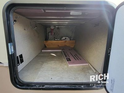 2018 Forest River Rockwood Ultra Lite - Photo 6