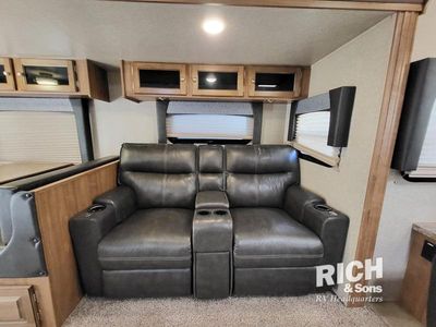 2018 Forest River Rockwood Ultra Lite - Photo 11