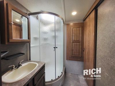 2018 Forest River Rockwood Ultra Lite - Photo 19