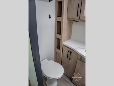 2026 Grand Design Imagine XLS - Photo 18