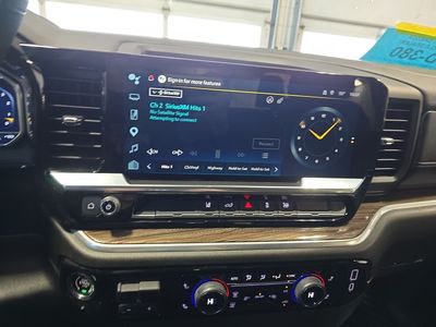 2025 Chevrolet Silverado 2500HD — photo 11 view