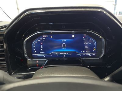 2025 Chevrolet Silverado 2500HD — photo 10 view