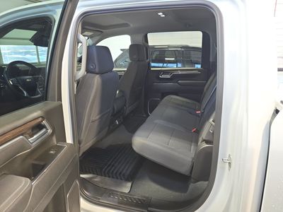 2025 Chevrolet Silverado 2500HD — photo 18 view