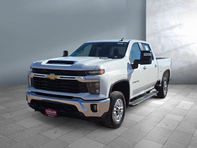 2025 Chevrolet Silverado 2500HD — front three-quarter view