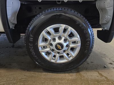2025 Chevrolet Silverado 2500HD — photo 16 view