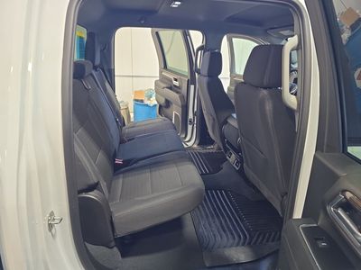 2025 Chevrolet Silverado 2500HD — photo 14 view
