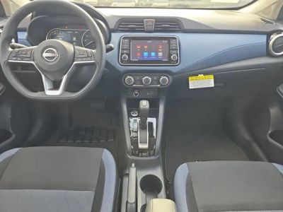 2025 Nissan Versa — photo 14 view
