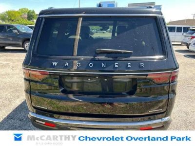 2022 Jeep Wagoneer - Photo 4