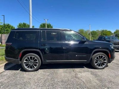 2022 Jeep Wagoneer - Photo 2
