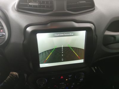 2023 Jeep Renegade - Photo 16