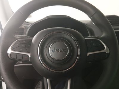 2023 Jeep Renegade - Photo 12