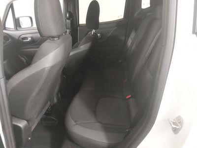 2023 Jeep Renegade - Photo 22