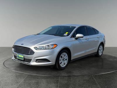 2014 Ford Fusion — rear three-quarter view