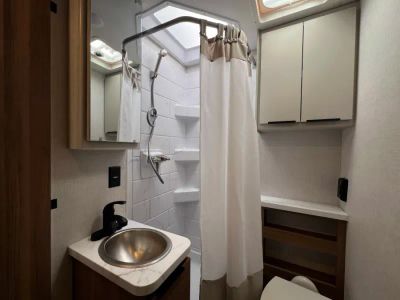 2027 Thor Motor Coach CHATEAU — photo 17 view