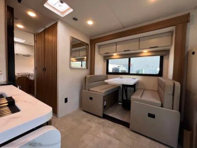 2027 Thor Motor Coach CHATEAU — photo 7 view