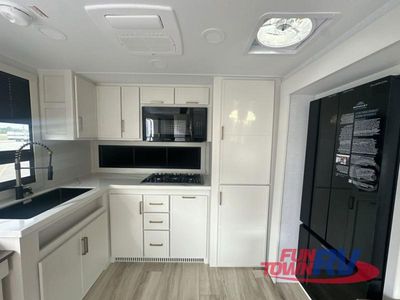 2026 Brinkley Model I - Photo 14