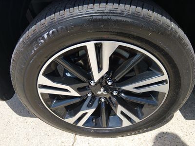 2025 Mitsubishi Eclipse Cross — photo 10 view